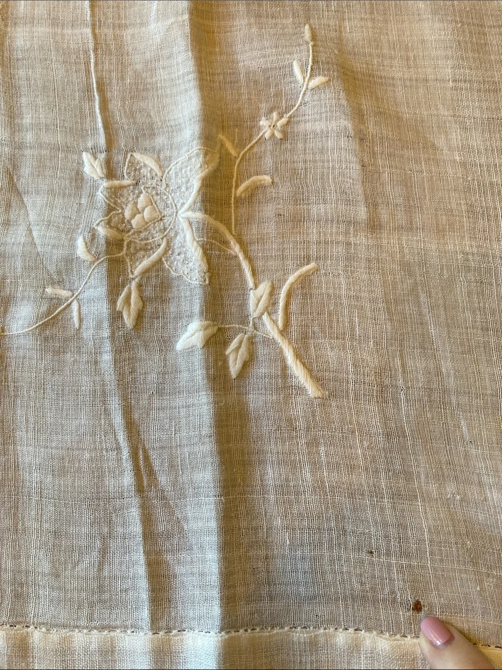 White Embroidered Square Linen Tablecloth Matching Napkin Set‎ Classic Home